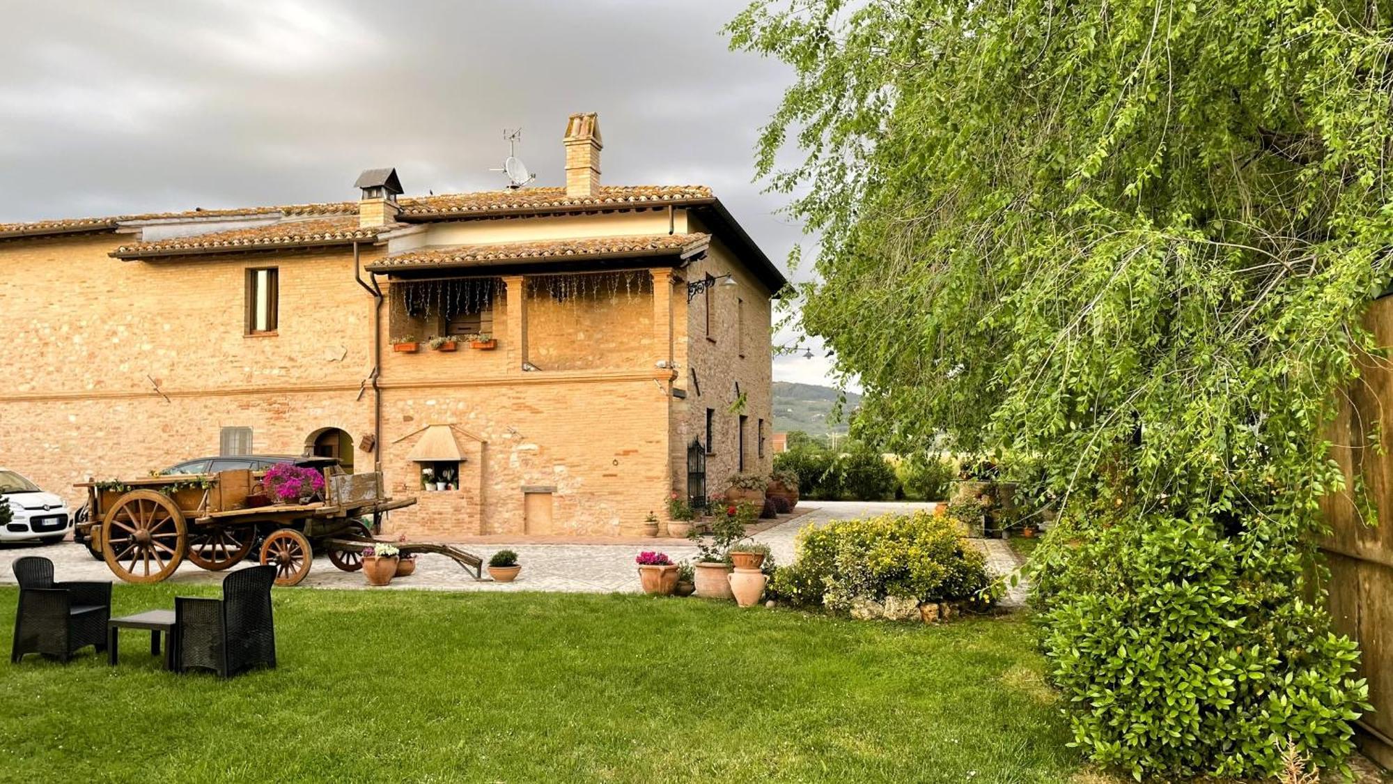 Antiche Dimore San Felice สเปลโล ภายนอก รูปภาพ