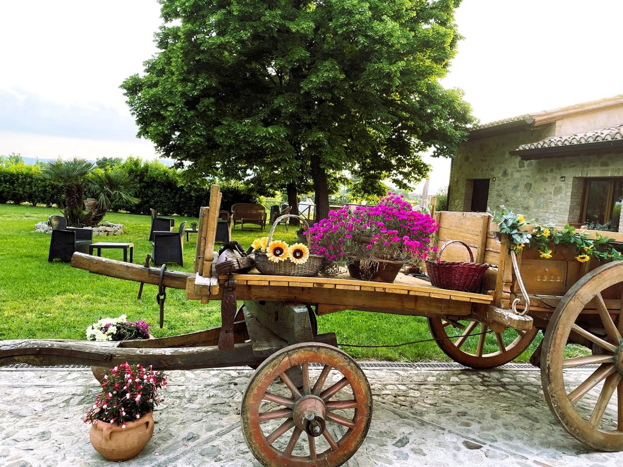 Antiche Dimore San Felice สเปลโล ภายนอก รูปภาพ